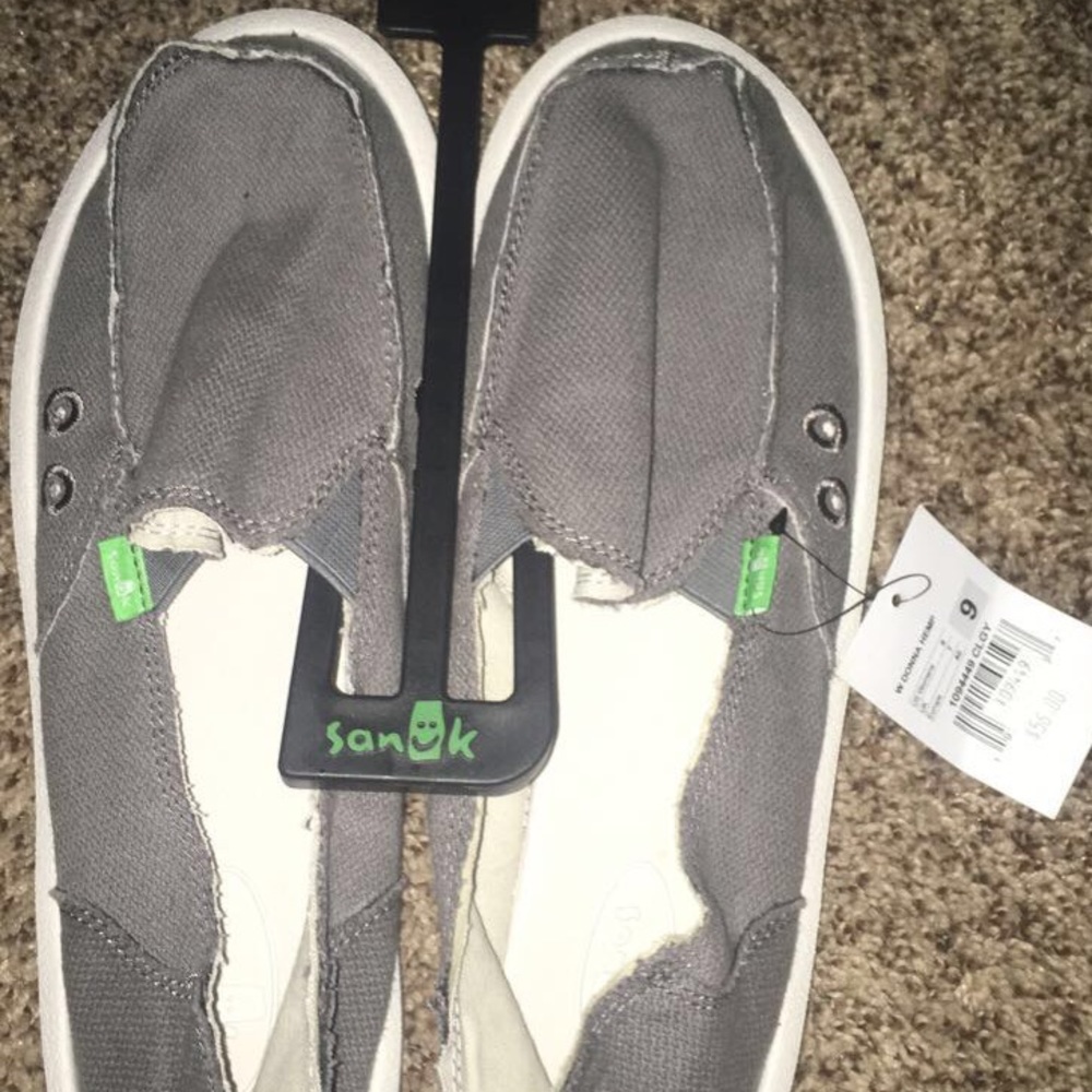 Sanuks